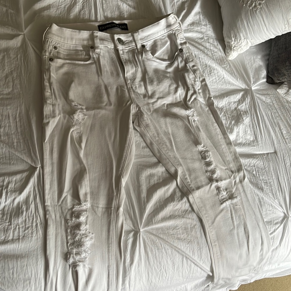 Express mid rise white skinny jeans